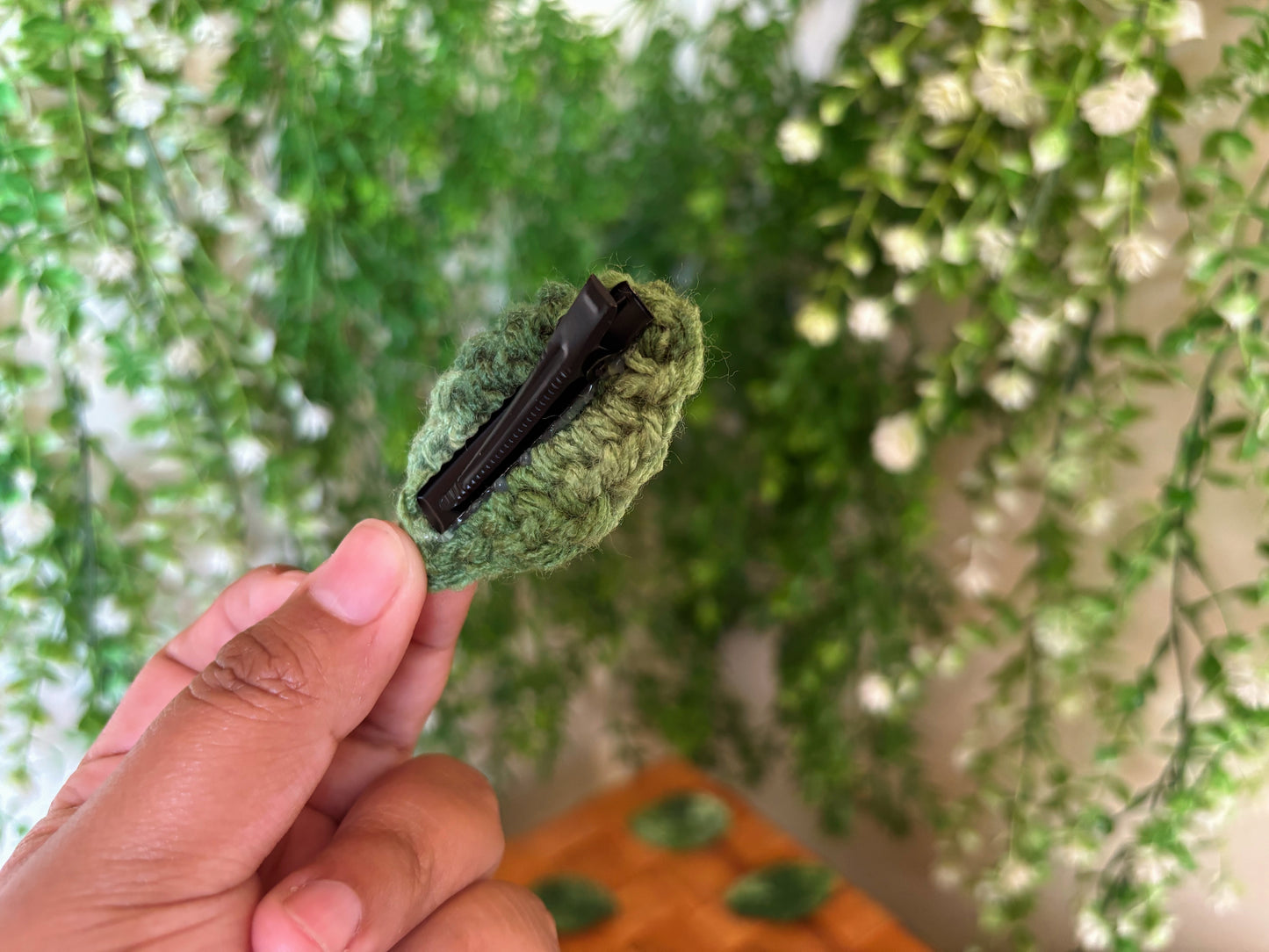Dark Green Leaf Crochet Hair Pin