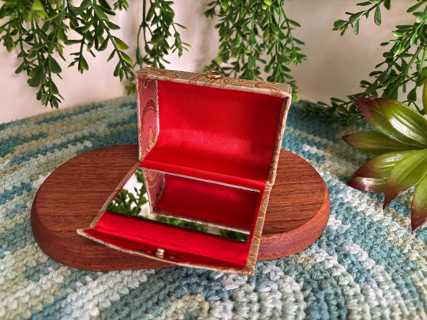 Biege Lipstick Case for 2 Lipsticks