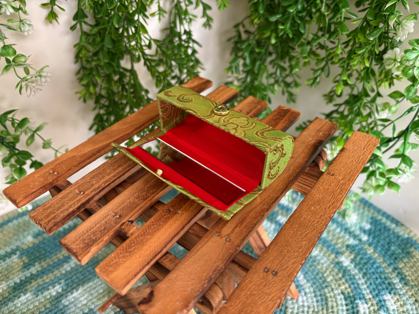 Green Lipstick Case for 1 Lipstick