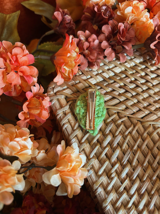 Green Leaf Crochet Hair Pin
