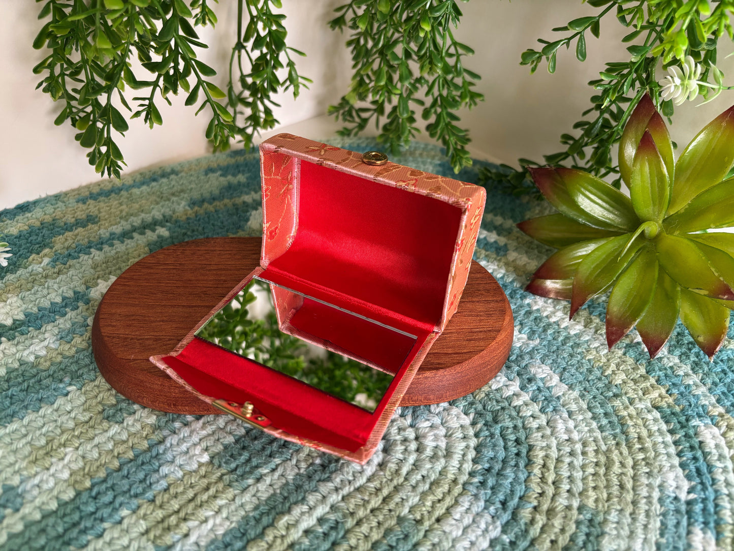 Light Pink Lipstick Case for 2 Lipsticks