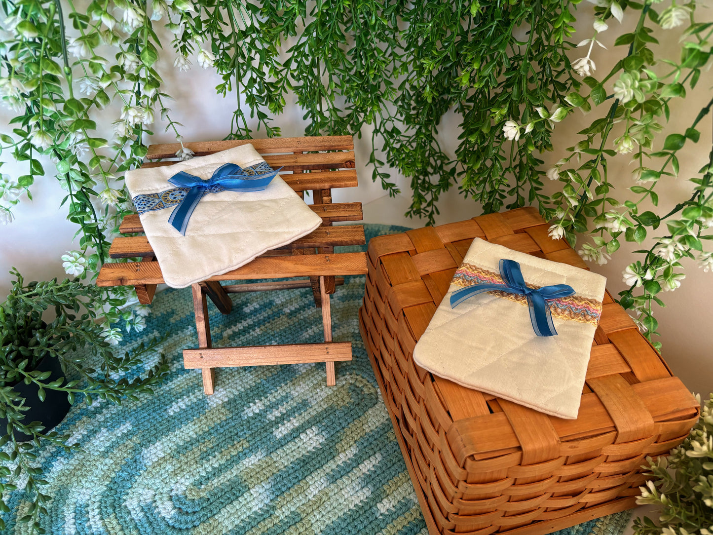 (1) White with Blue Bow Handmade Mini Pouch