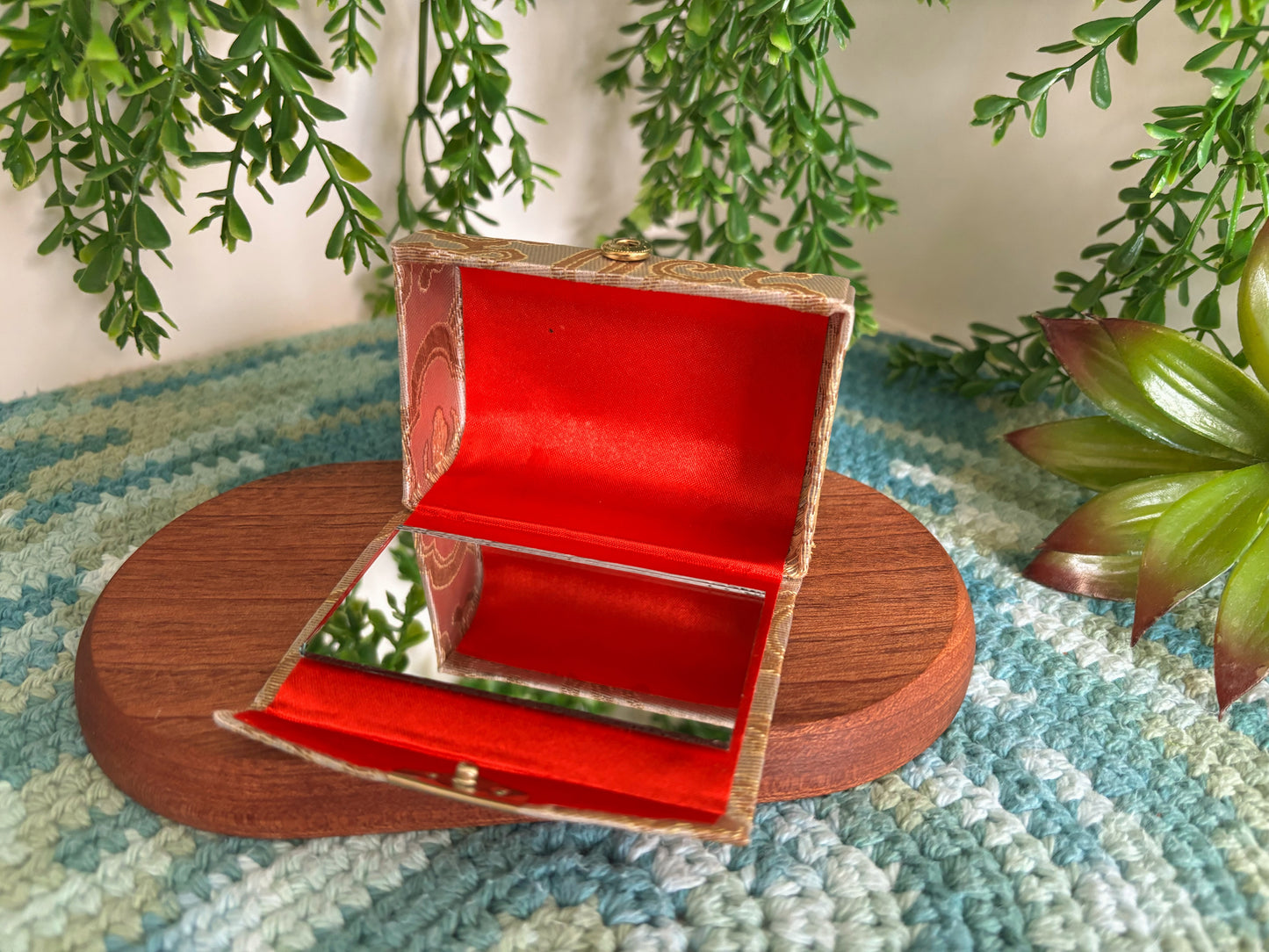 Biege Lipstick Case for 2 Lipsticks