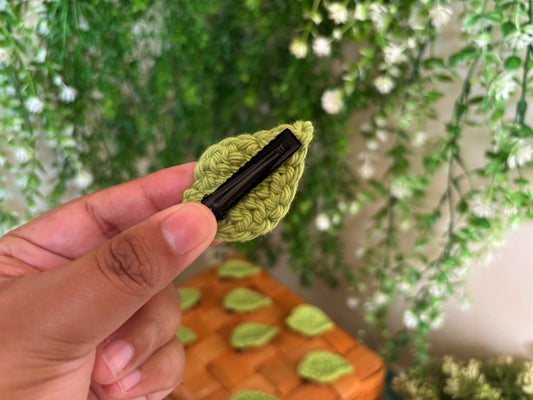 Green Leaf Crochet Hair Pin