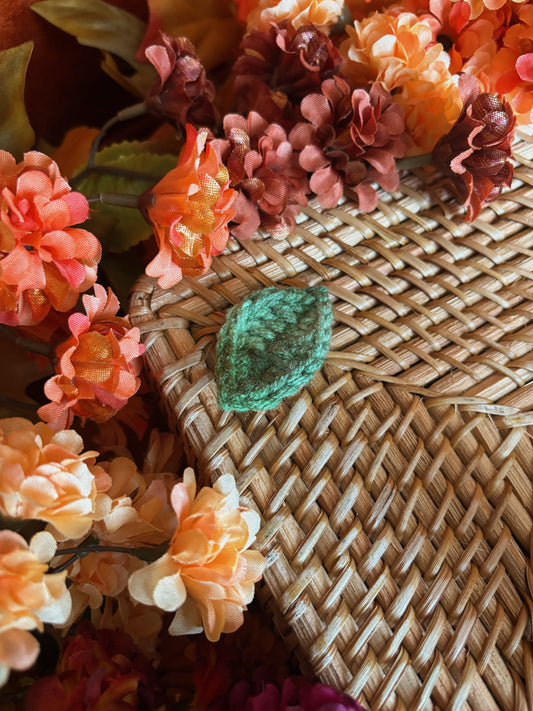 Dark Green Leaf Crochet Hair Pin